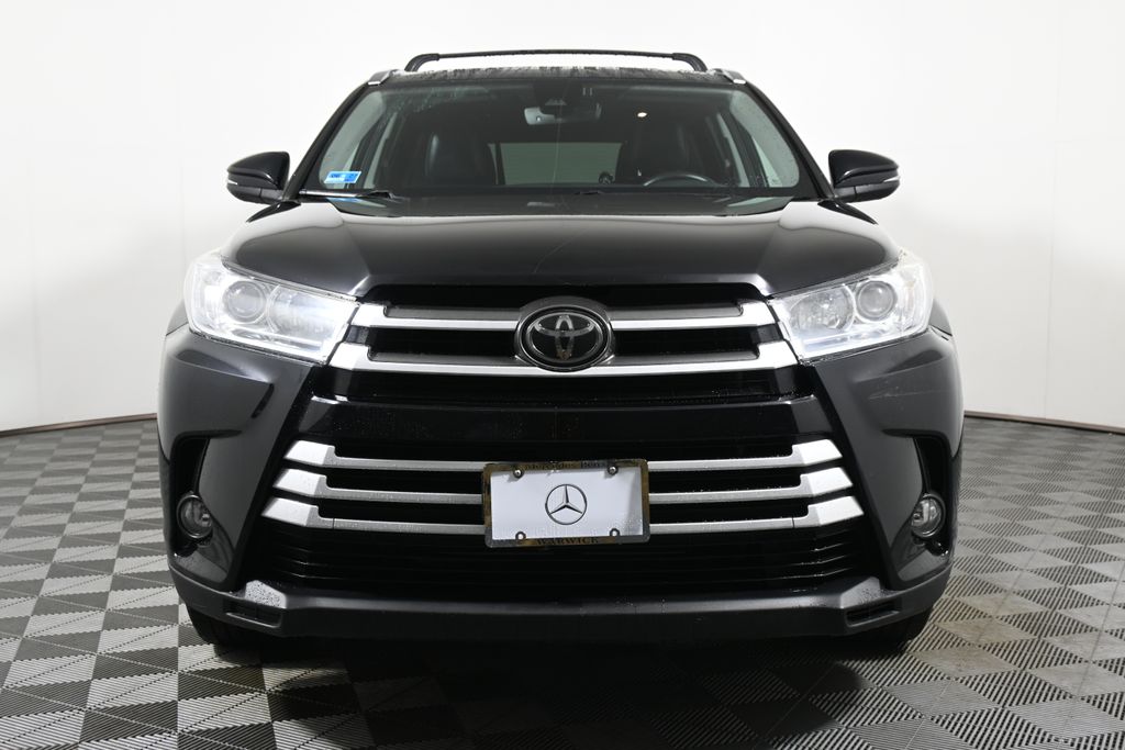 Thumbnail: 2018 Toyota Highlander - 9