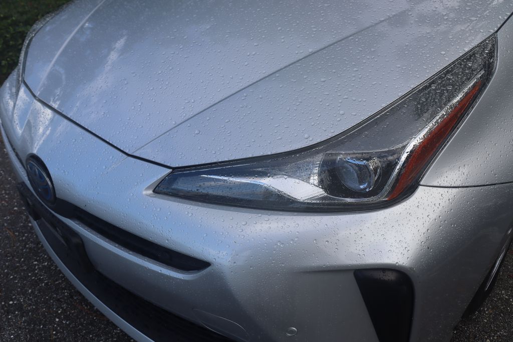 Thumbnail: 2022 Toyota Prius - 3