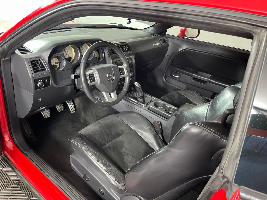 Thumbnail: 2014 Dodge Challenger - 17