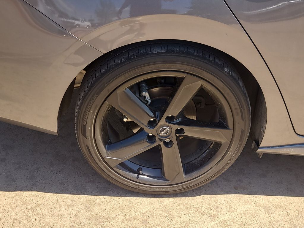 View vehicle photo 6