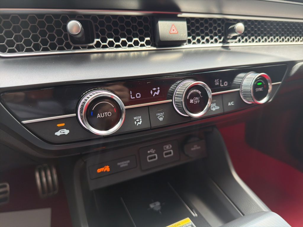 Thumbnail: 2025 Honda Civic - 32