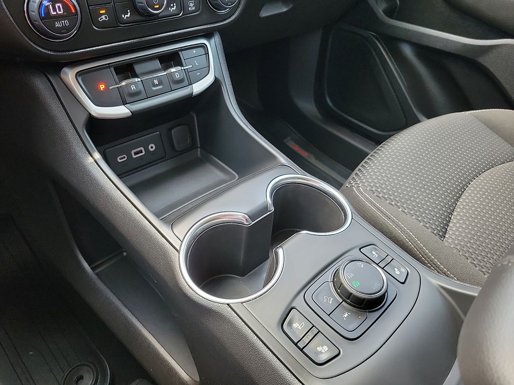 2024 GMC Terrain SLE White at Brown Honda