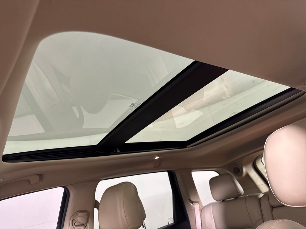 Used 2017 Red Jeep Limited image 11