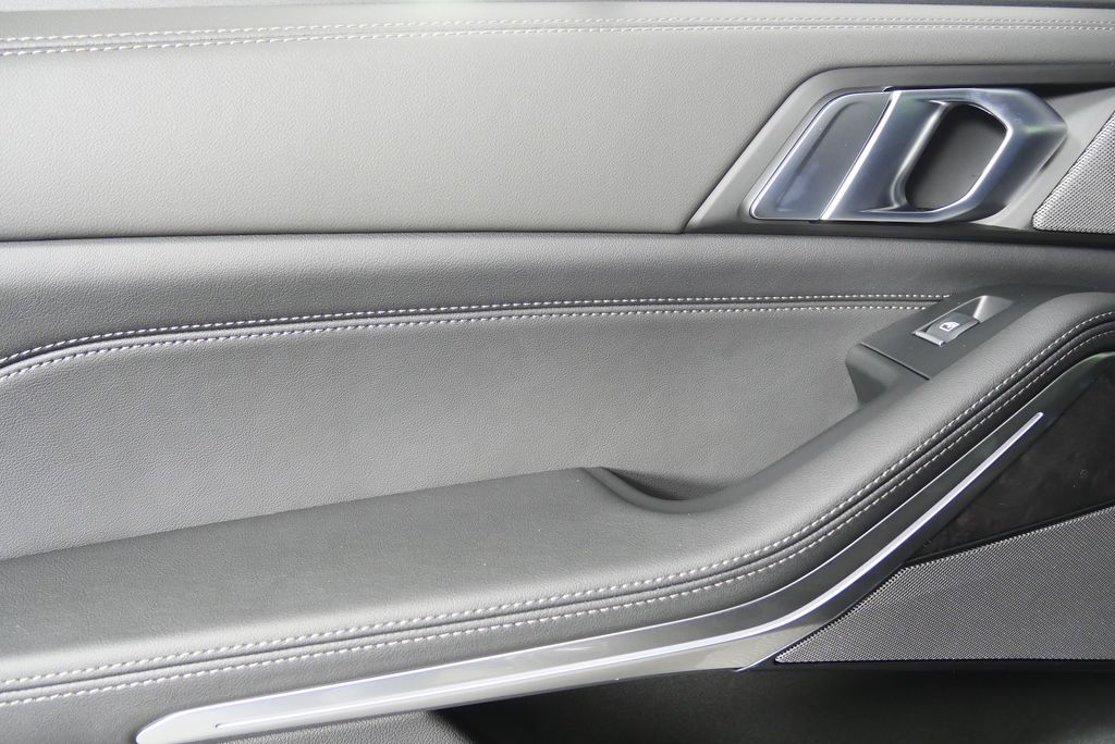 Thumbnail: 2026 BMW X5 - 13