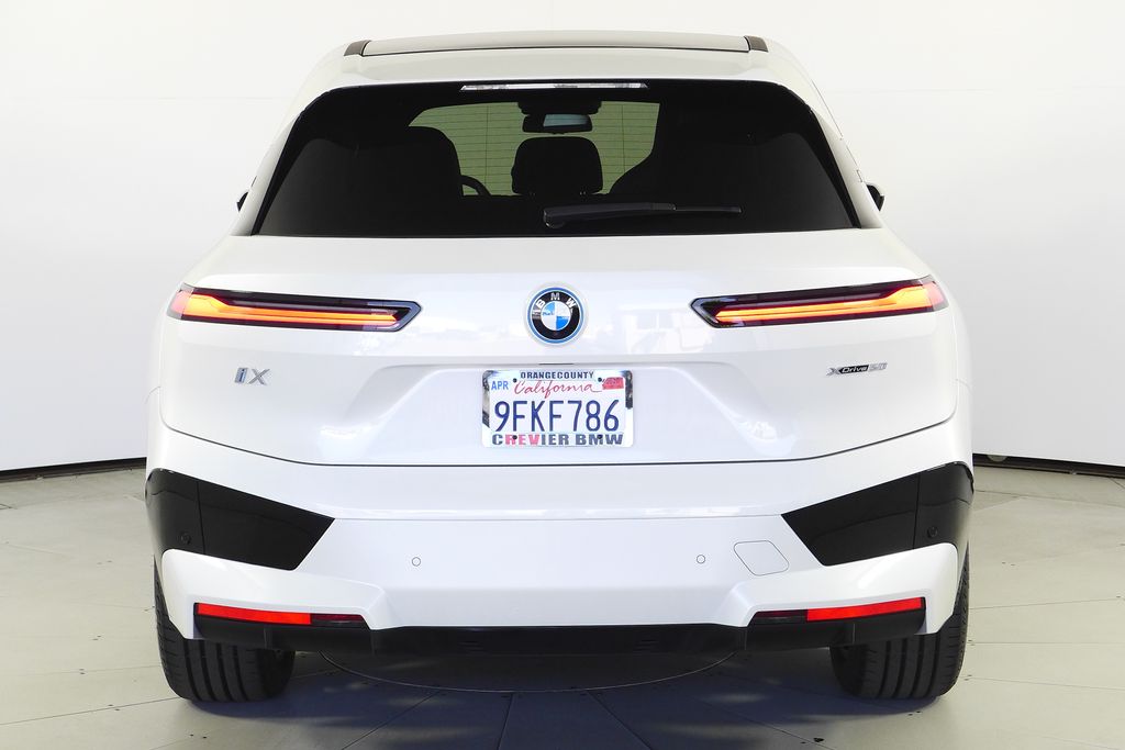 Thumbnail: 2023 BMW iX - 7