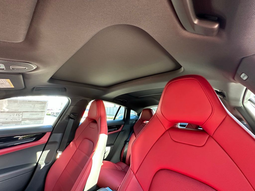 Thumbnail: 2026 Porsche Panamera - 23