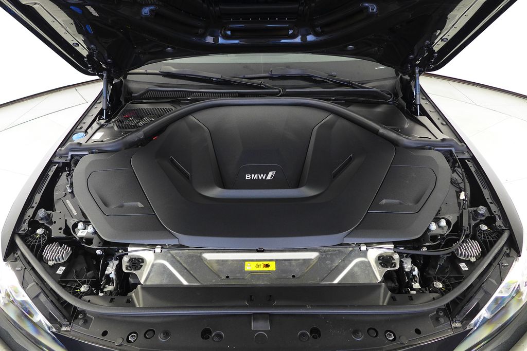 Thumbnail: 2023 BMW i4 - 6