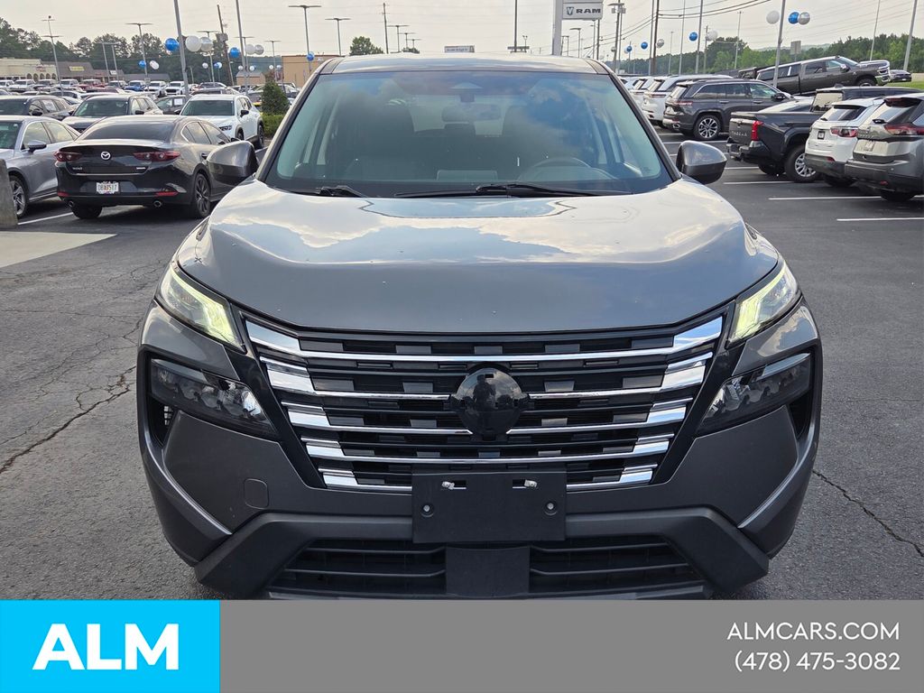 Used 2024 Gray Nissan SV image 2