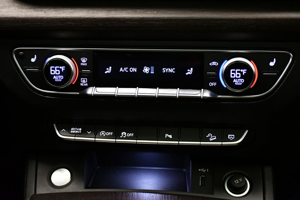 Thumbnail: 2024 Audi Q5 - 32