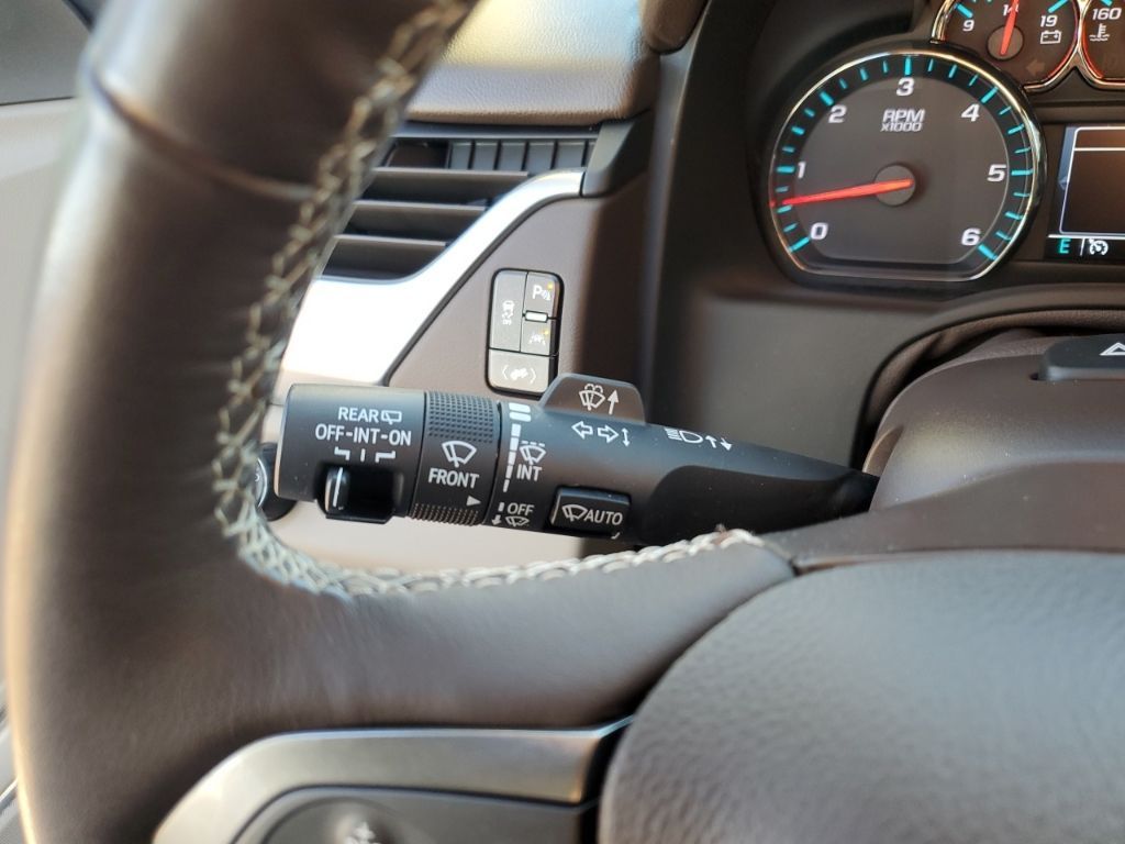 Used Car 2020 Chevrolet Suburban  Premier For Sale Under $40,000 In Austin, Texas