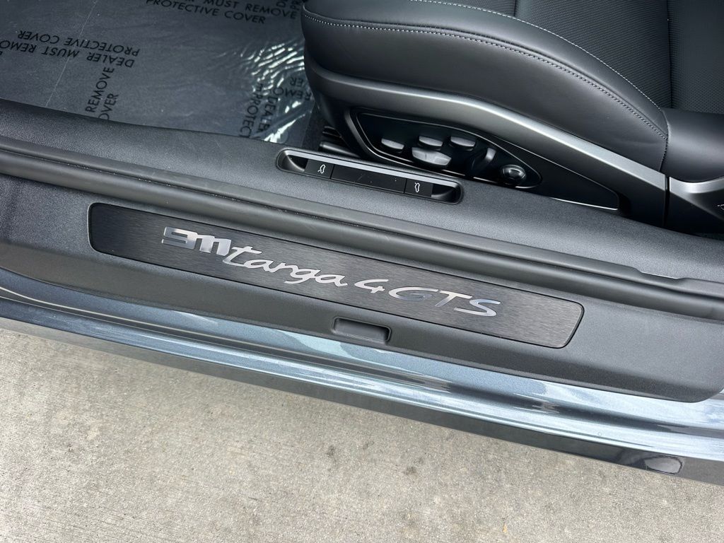 Thumbnail: 2026 Porsche 911 - 24