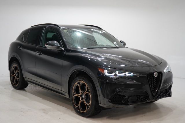 2025 Alfa Romeo Stelvio Intensa AWD