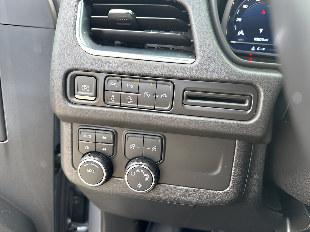 Used Car 2022 Chevrolet Suburban  Z71 For Sale Under $50,000 In Austin, Texas