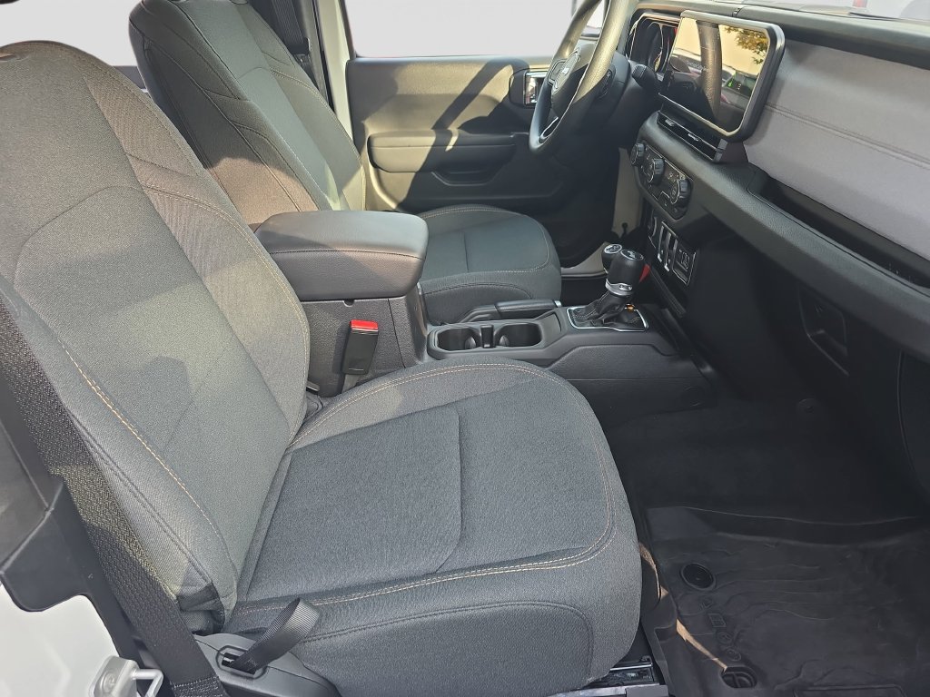 Used 2025 Jeep Wrangler SUV