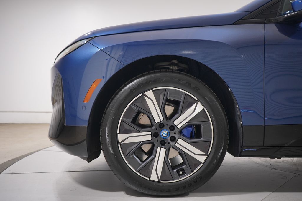 Thumbnail: 2024 BMW iX - 2