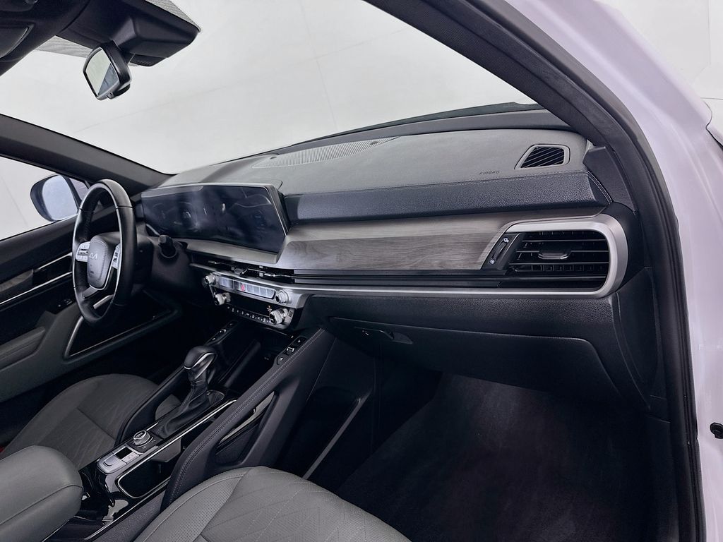 Thumbnail: 2023 Kia Telluride - 32