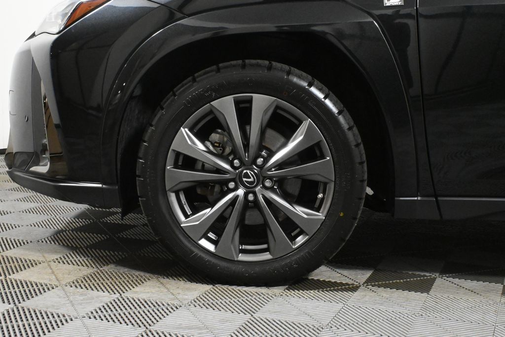 Thumbnail: 2022 Lexus UX - 12