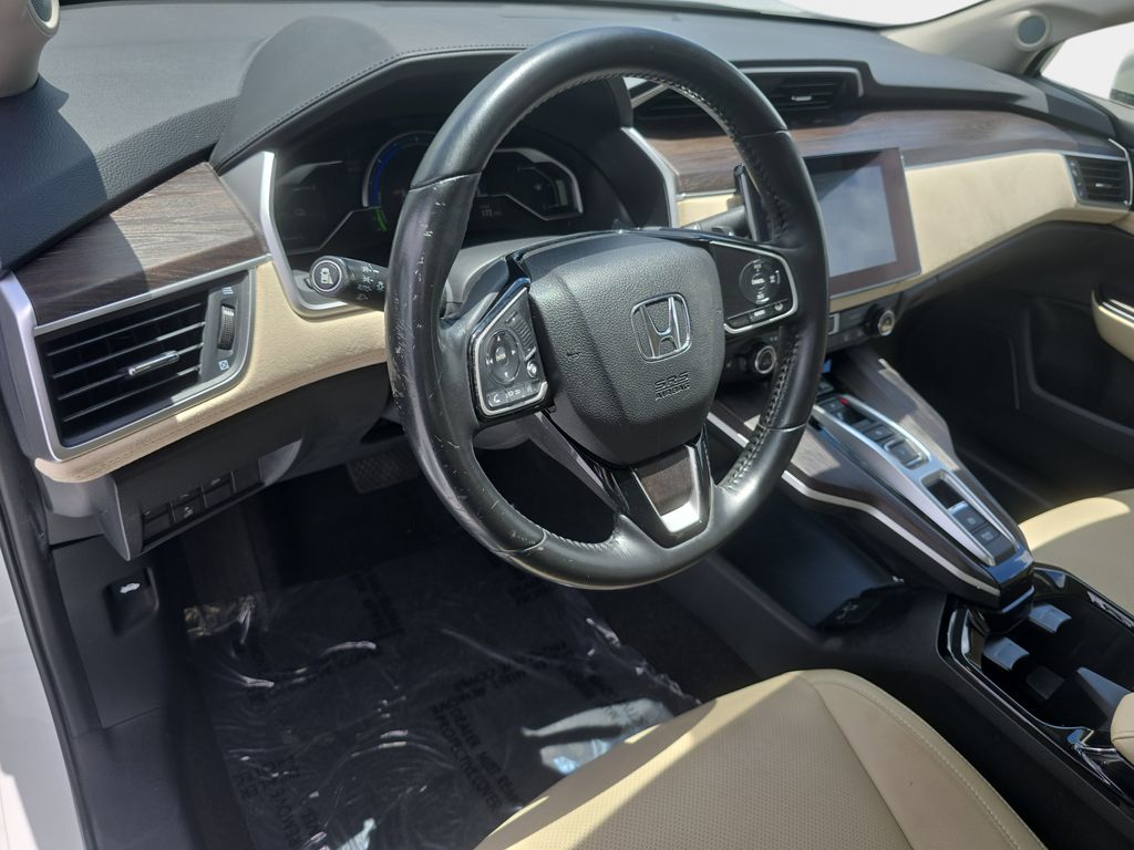 Used 2018  Honda Touring image 26