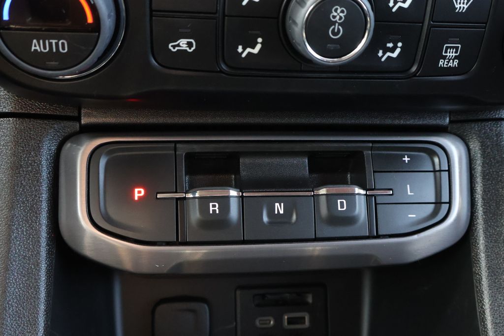 Thumbnail: 2023 GMC Acadia - 24