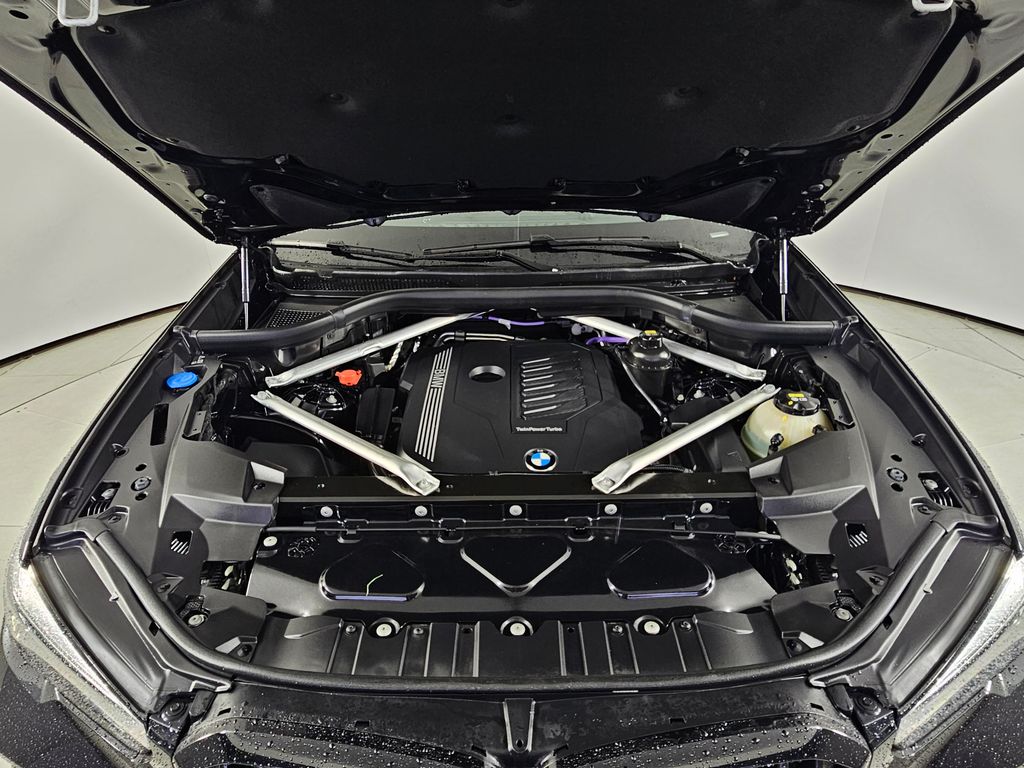 Thumbnail: 2023 BMW X5 - 6