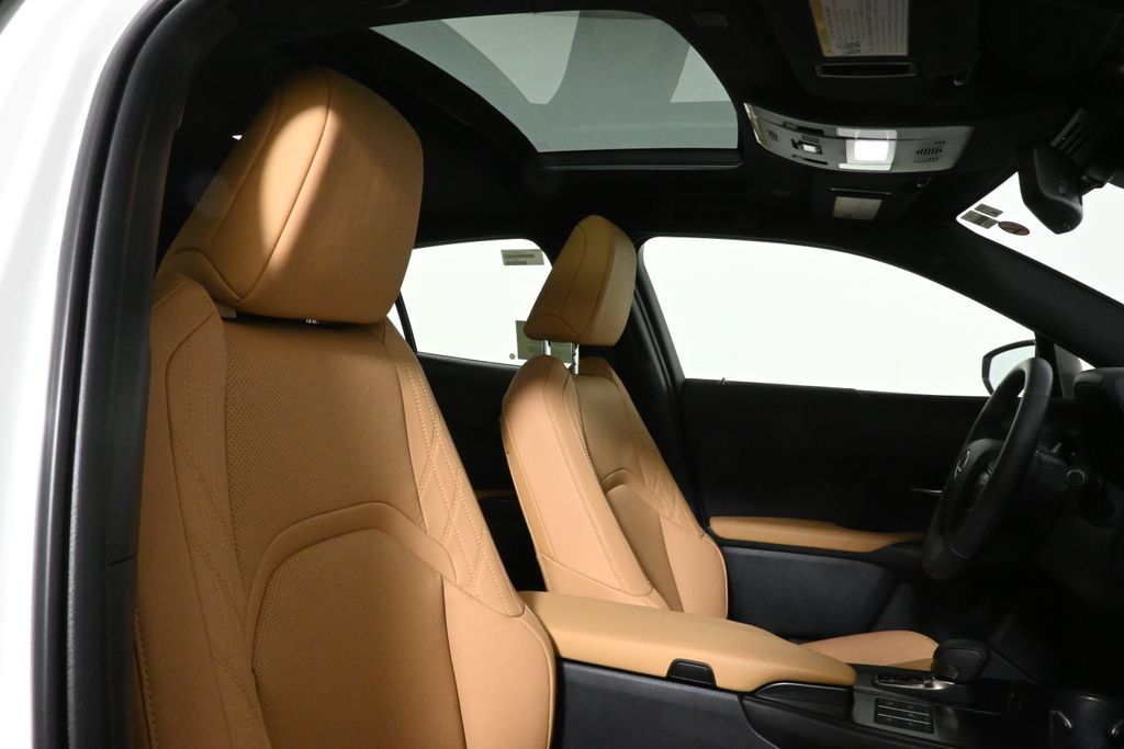 Thumbnail: 2025 Lexus UX - 32