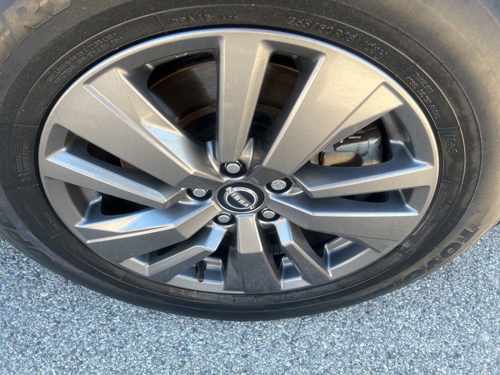 2022 Nissan Pathfinder SV photo