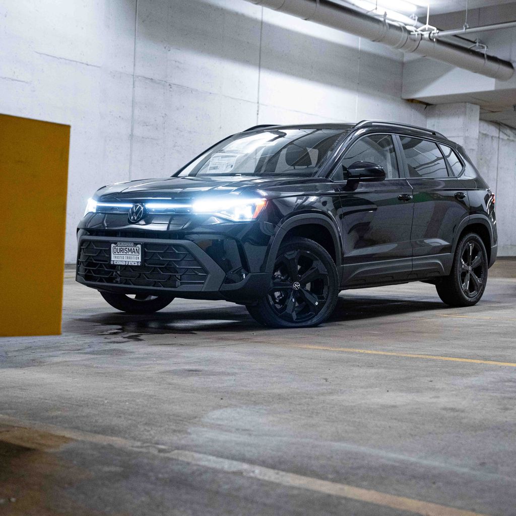2026 Volkswagen Taos 1.5T SE Black