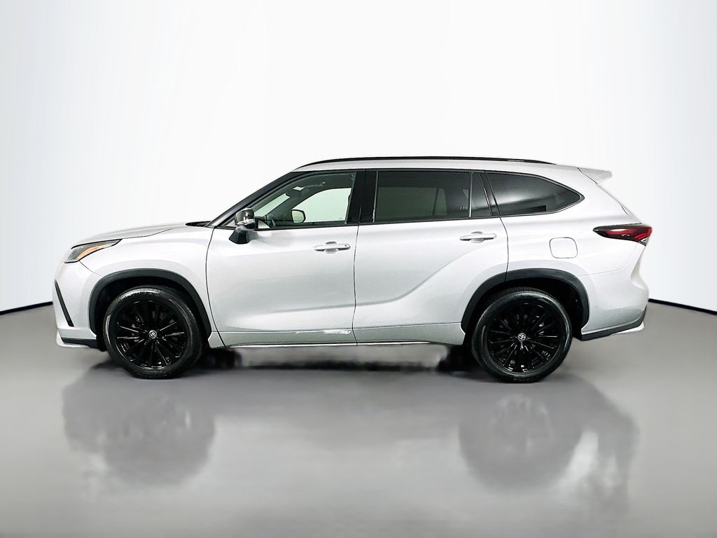 Thumbnail: 2025 Toyota Highlander - 8