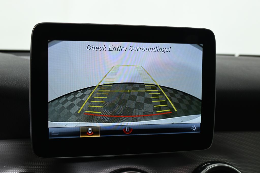 Thumbnail: 2020 Mercedes-Benz GLA - 22