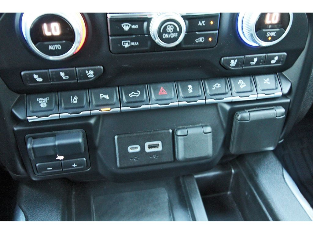 2022 GMC Sierra 2500HD Denali White at EAG Ford Navasota