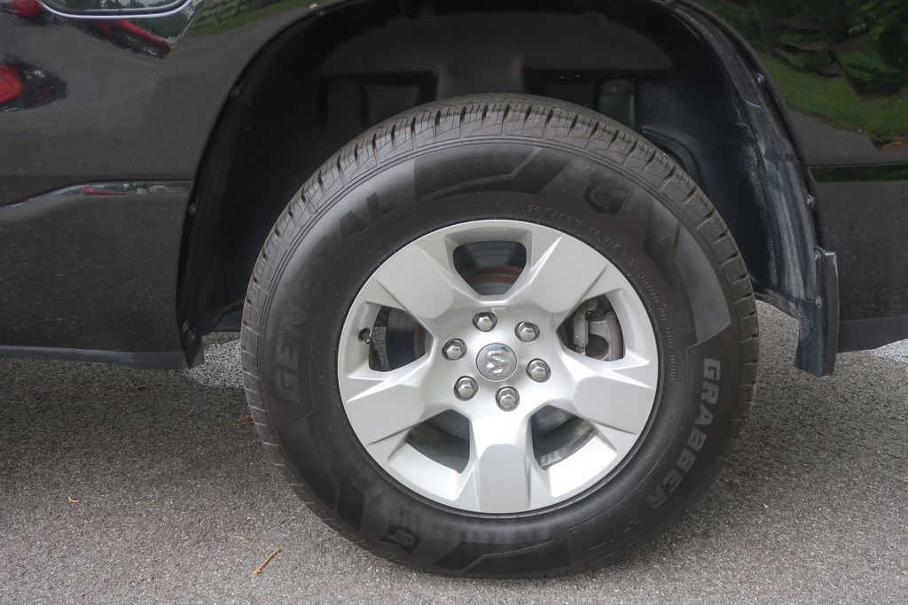 2023 Ram 1500 Big Horn Quad Cab 4x4 6'4" Box