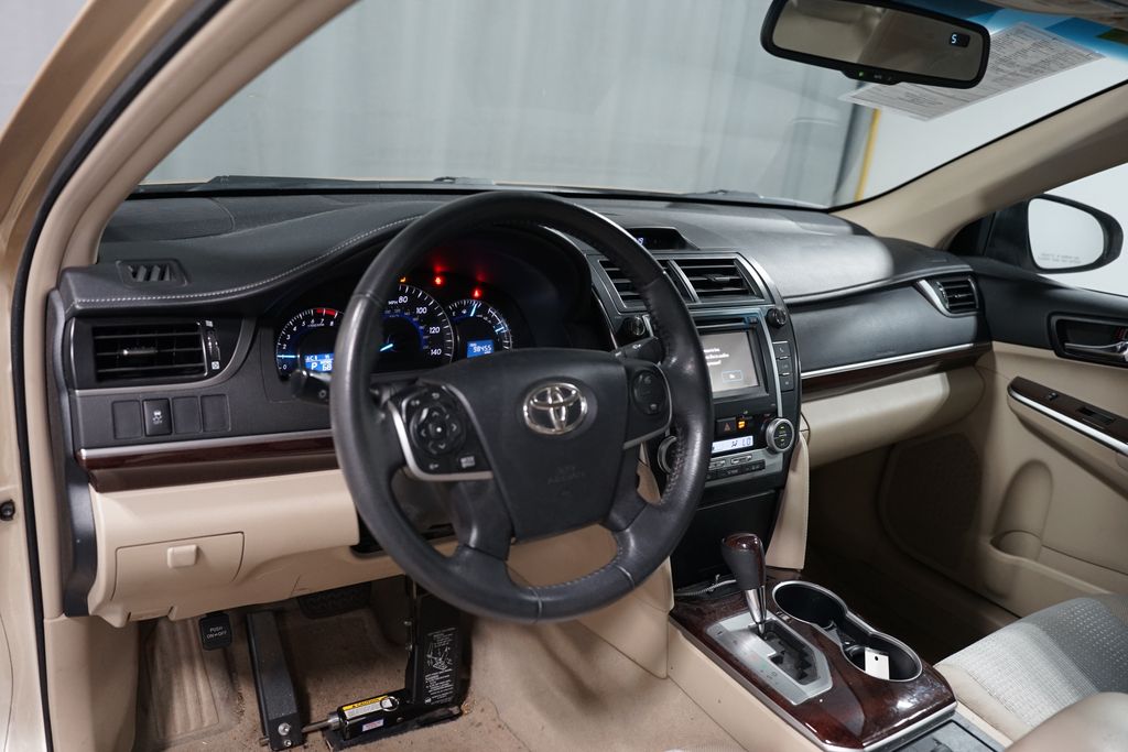 Thumbnail: 2012 Toyota Camry - 7