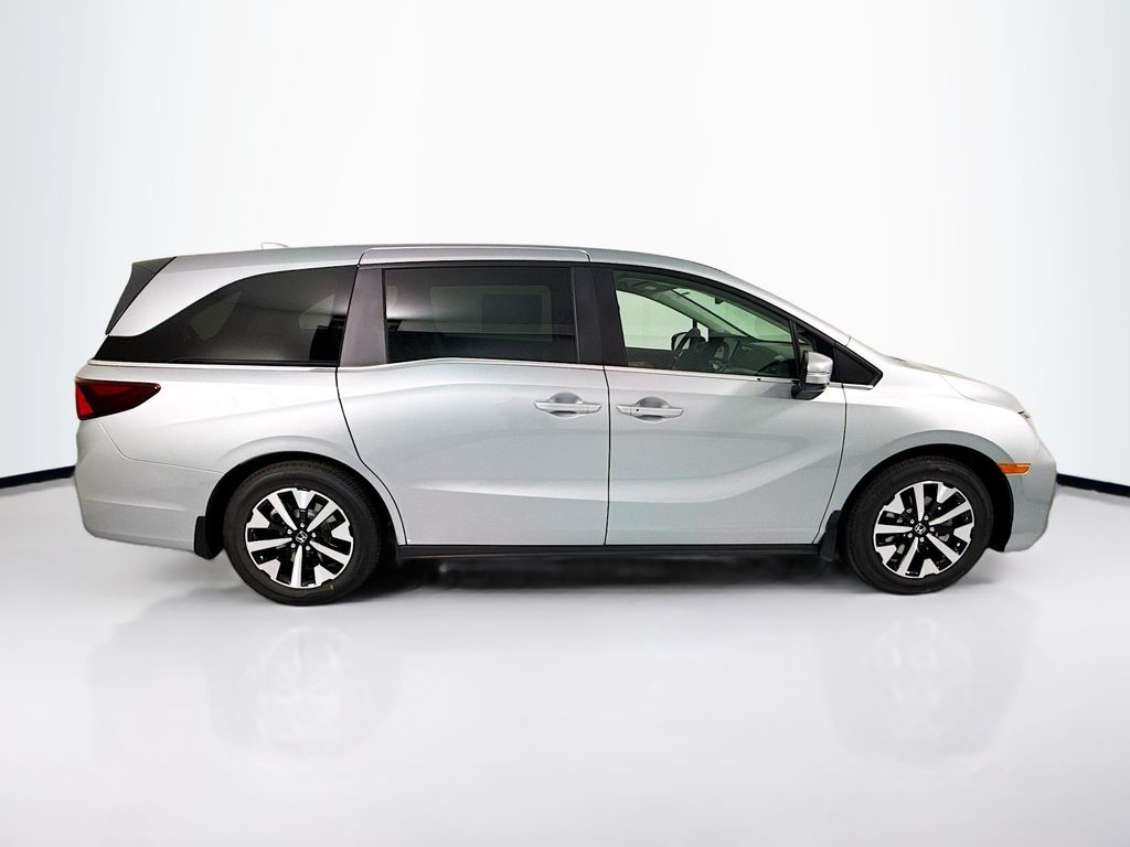 New 2026 Silver Honda EX-L image 4