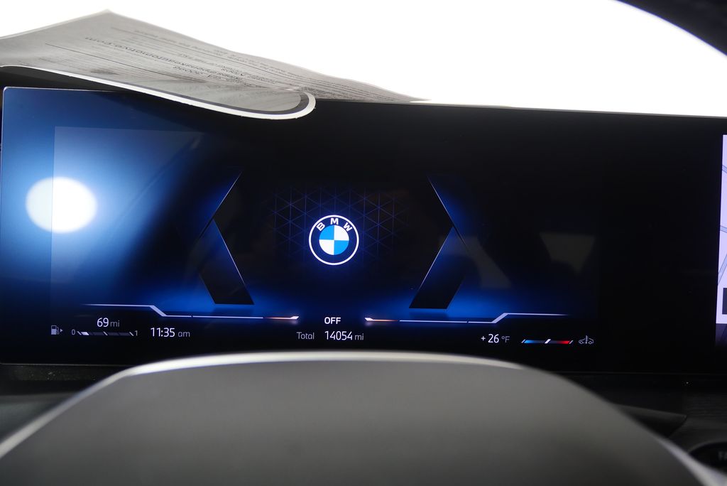 Thumbnail: 2025 BMW 3 Series - 23