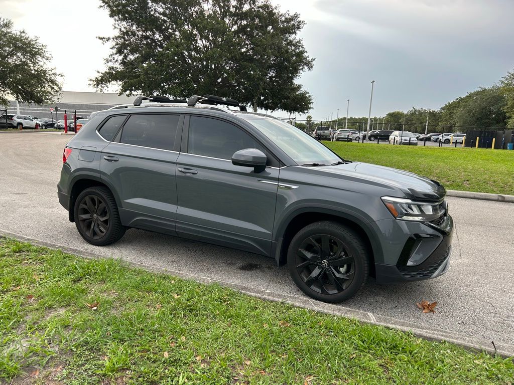 2022 Volkswagen Taos SE 7