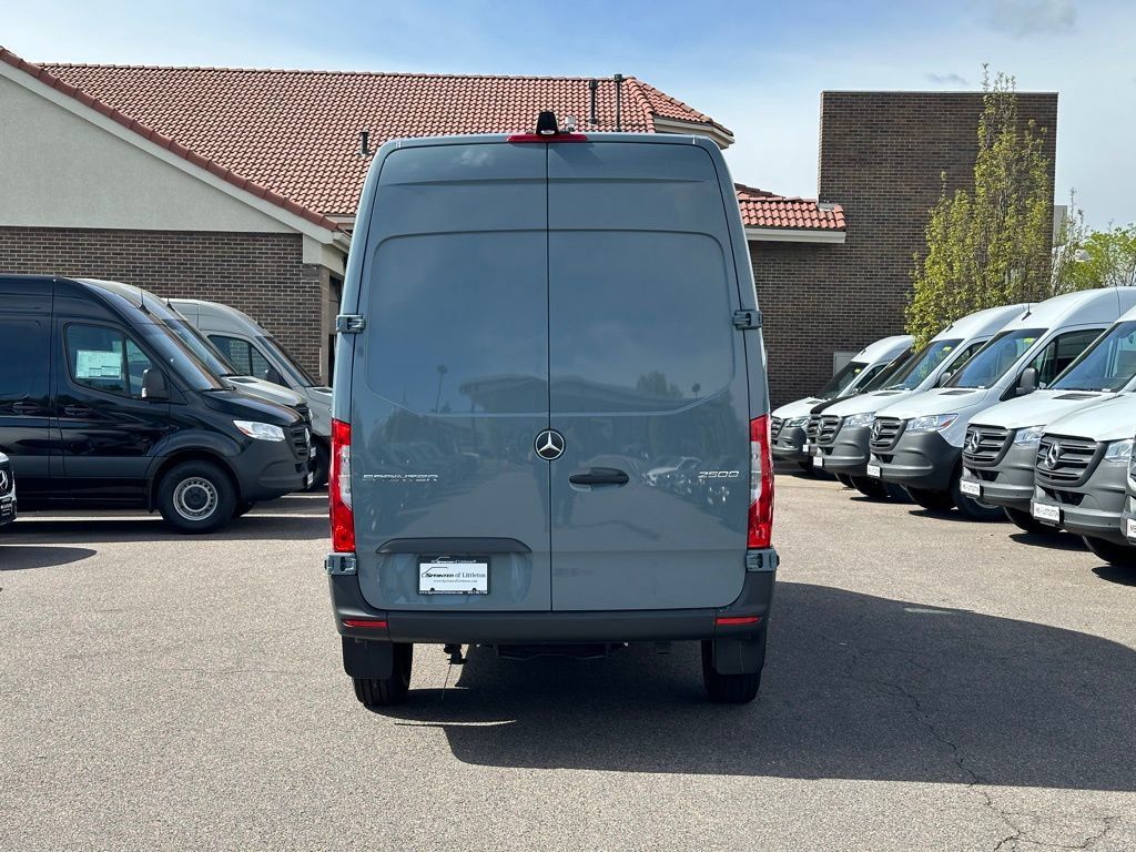 2024 Mercedes-Benz Sprinter 2500 Cargo 144 WB 4