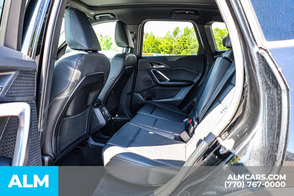 Used 2023 Black BMW xDrive28i image 19