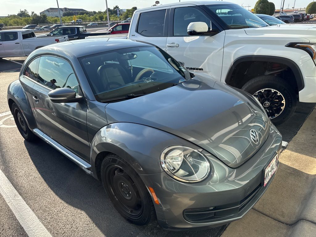 Thumbnail: 2012 Volkswagen Beetle - 4