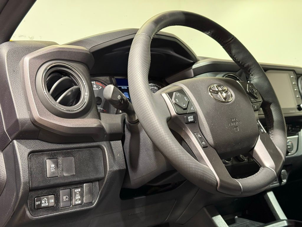 2022 Toyota Tacoma TRD Off-Road 16