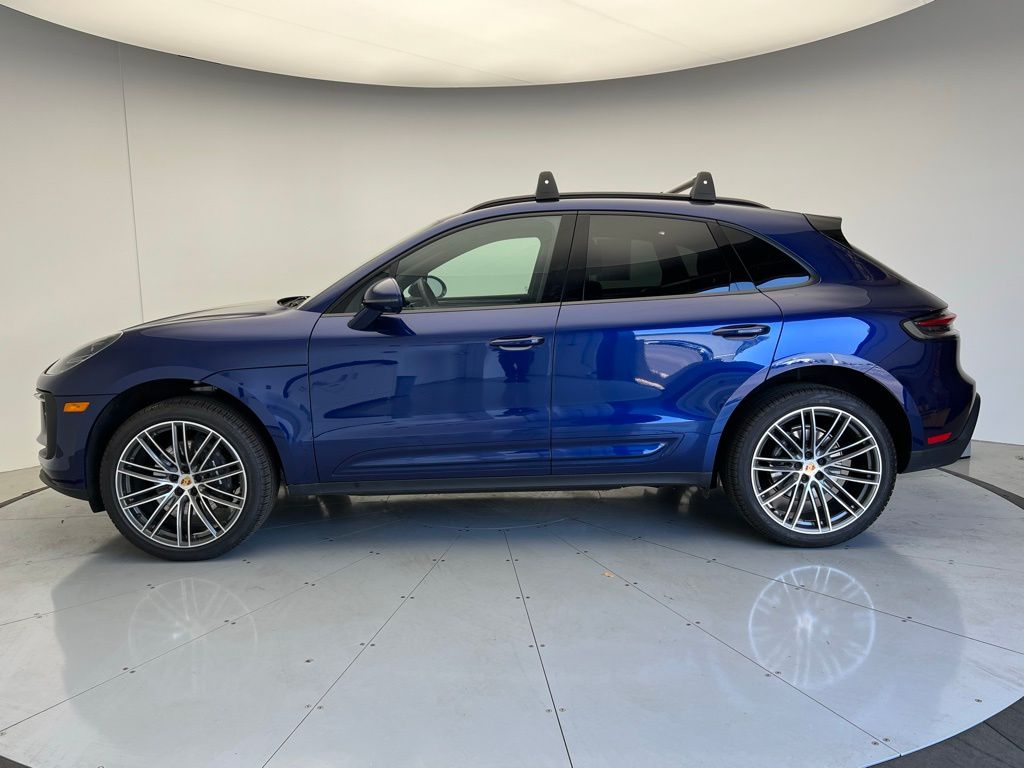 2024 Porsche Macan  2