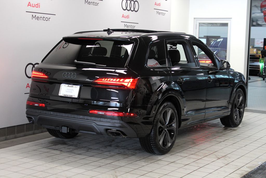 Thumbnail: 2026 Audi Q7 - 6