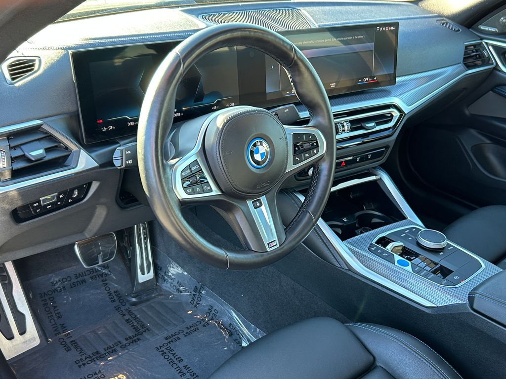 Thumbnail: 2023 BMW i4 - 13