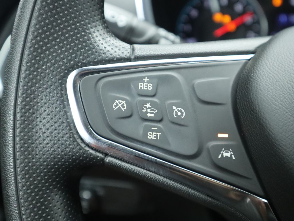 Thumbnail: 2021 Chevrolet Equinox - 11