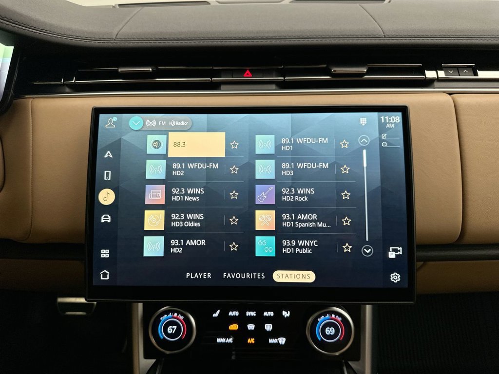 Thumbnail: 2023 Land Rover Range Rover - 27
