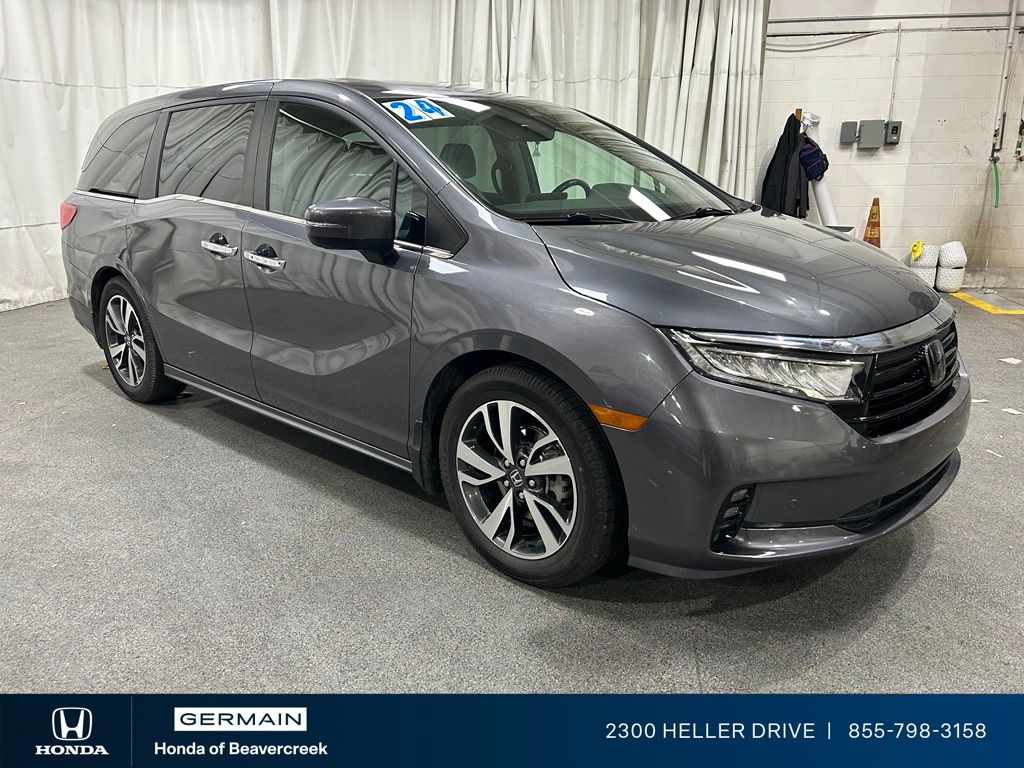 Used 2024 Gray Honda Touring image 2