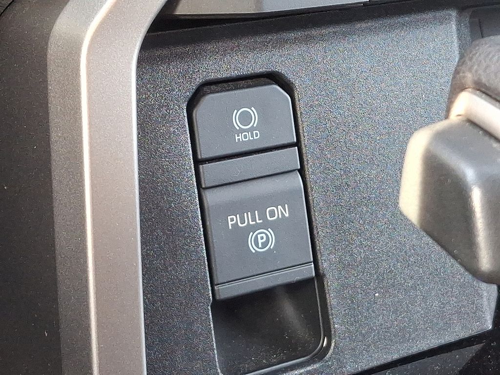 Thumbnail: 2023 Toyota Tundra - 25