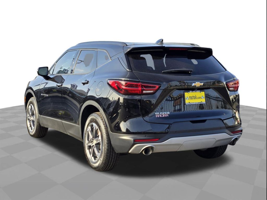 2025 Chevrolet Blazer LT - 5