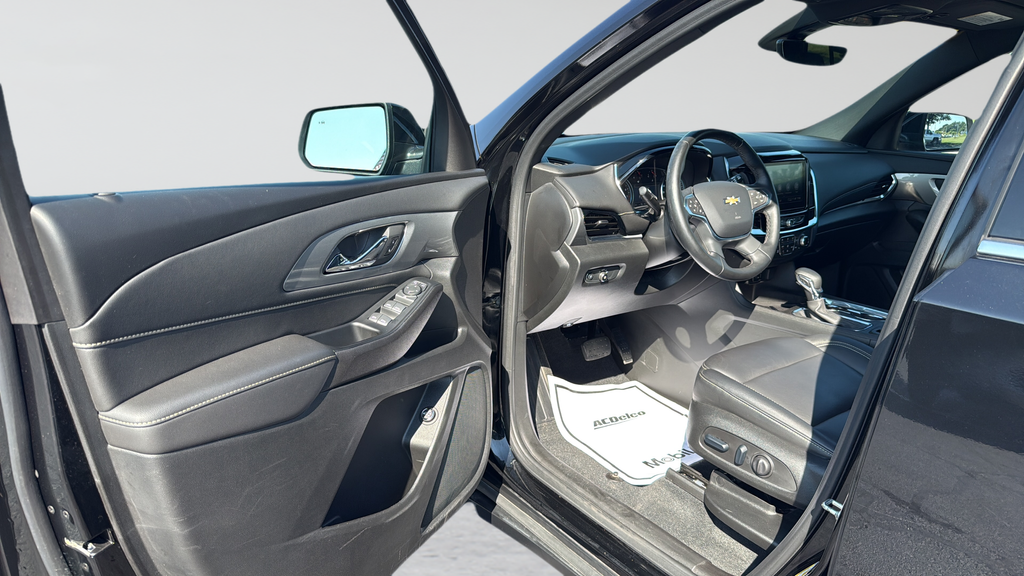 Used 2023 Chevrolet Traverse SUV
