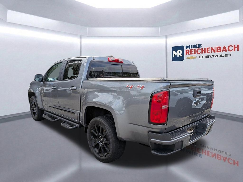 View vehicle photo 6