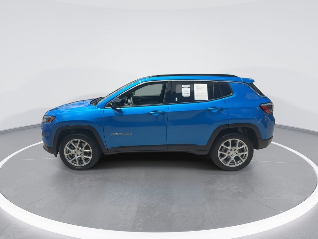 Certified Used 2023 Blue Jeep Latitude Lux image 5